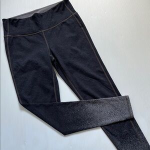Athleta gray Chaturanga speckled ombré leggings.  Women’s size medium
